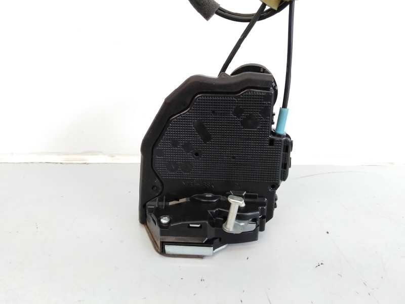 Recambio de cerradura puerta trasera derecha para toyota rav 4 advance referencia OEM IAM 2C4112114  E2-A3-5-1