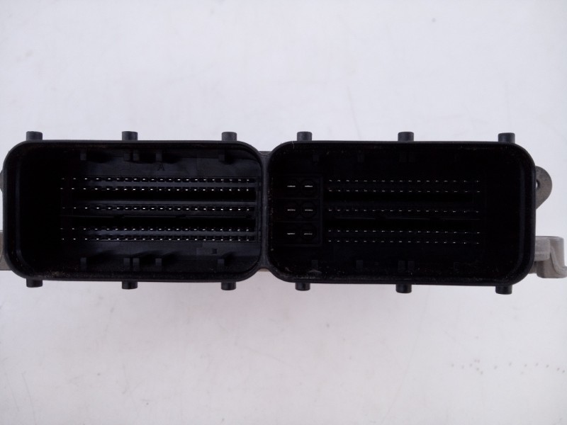 Recambio de centralita motor uce para kia sportage business 2wd referencia OEM IAM 391502A380 0281032614 E3-A3-30-1