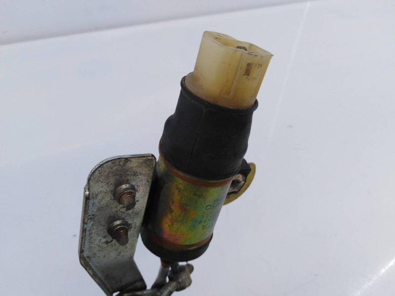 Recambio de cerradura puerta delantera derecha para toyota land cruiser station (j8) hdj 80 special referencia OEM IAM   E2-B4-2