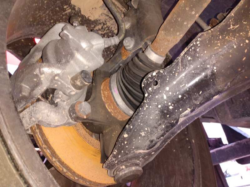 Recambio de mangueta delantera derecha para renault captur xmod referencia OEM IAM   