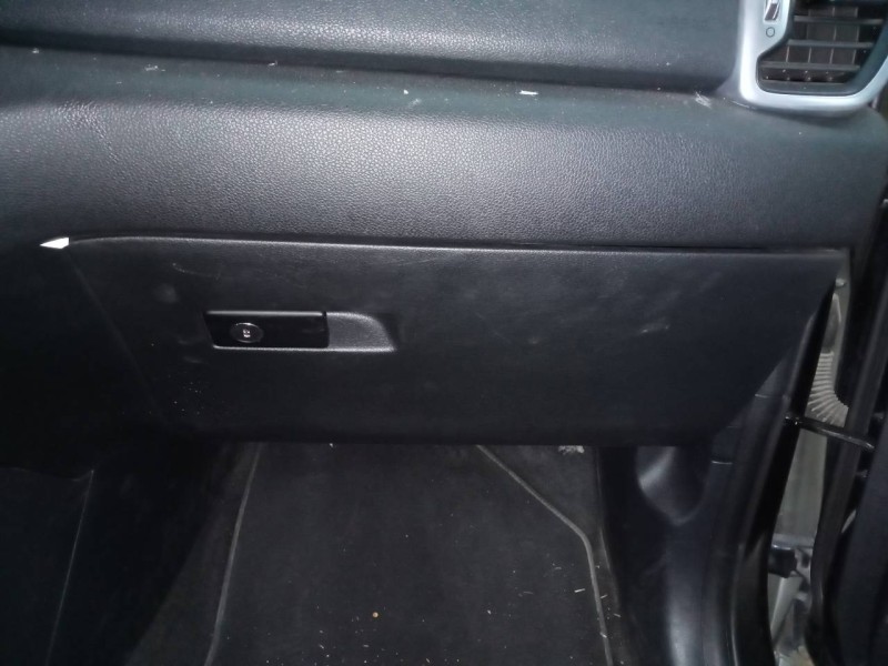 Recambio de guantera para kia sportage business 2wd referencia OEM IAM   