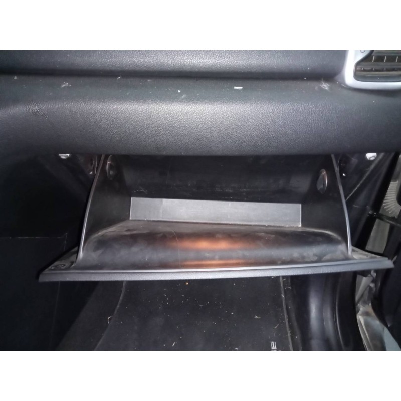 Recambio de guantera para kia sportage business 2wd referencia OEM IAM   
