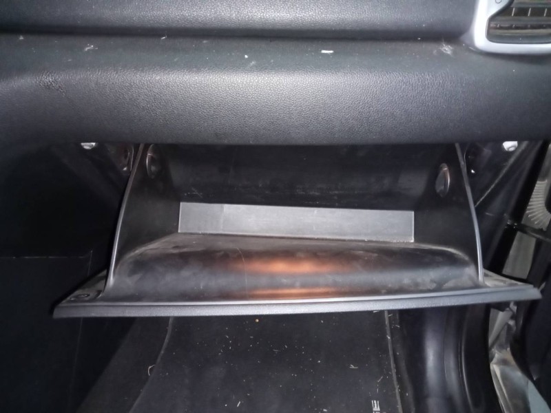 Recambio de guantera para kia sportage business 2wd referencia OEM IAM   