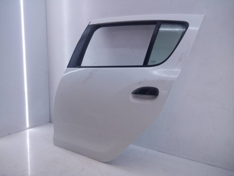 Recambio de puerta trasera izquierda para dacia sandero stepway comfort referencia OEM IAM   E4-B3-16