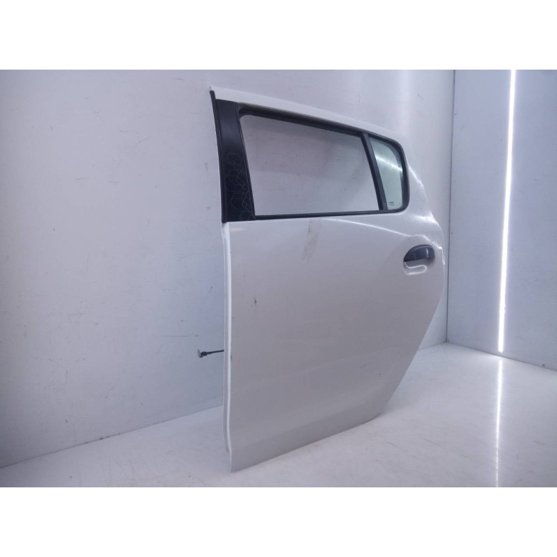 Recambio de puerta trasera izquierda para dacia sandero stepway comfort referencia OEM IAM   E4-B3-16