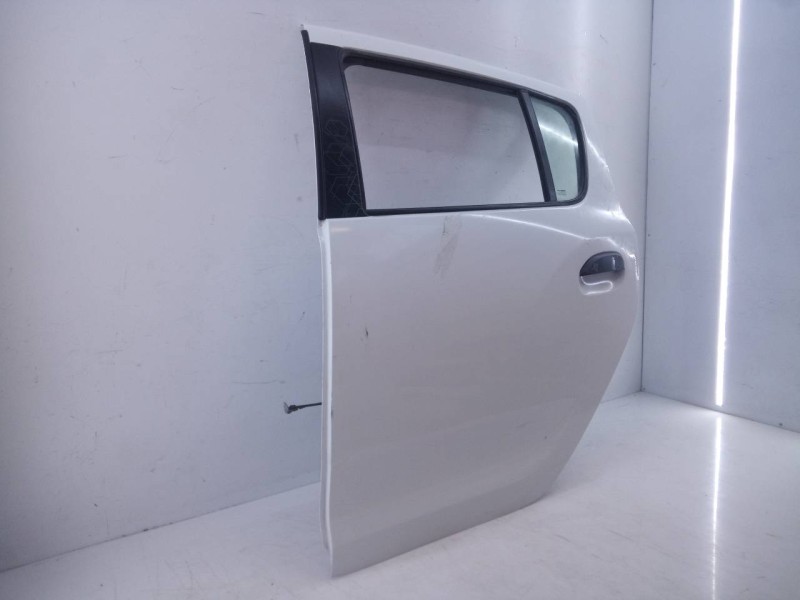 Recambio de puerta trasera izquierda para dacia sandero stepway comfort referencia OEM IAM   E4-B3-16