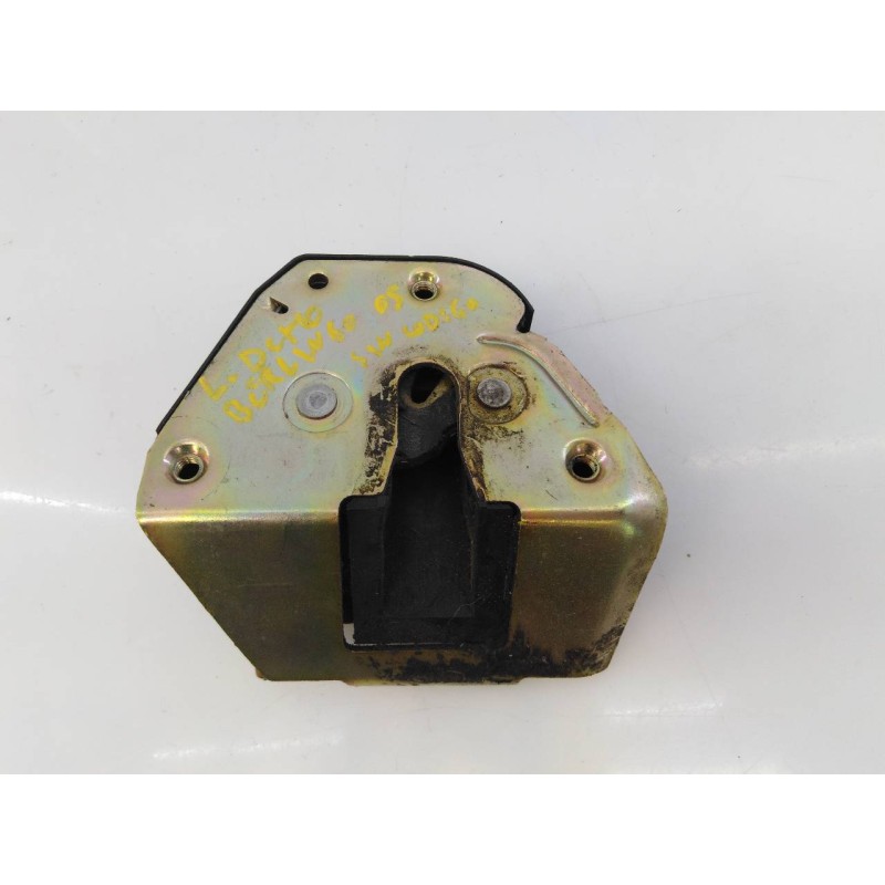 Recambio de cerradura puerta lateral derecha para citroën berlingo referencia OEM IAM 134204  E1-A4-12-2