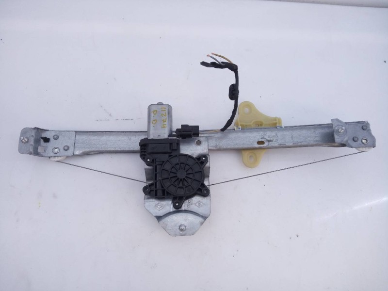 Recambio de elevalunas delantero derecho para renault clio iv limited referencia OEM IAM 128001471B 3U3144B E1-A1-44-1