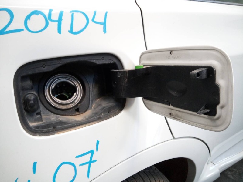 Recambio de tapa exterior combustible para bmw x3 (e83) 2.0d referencia OEM IAM   