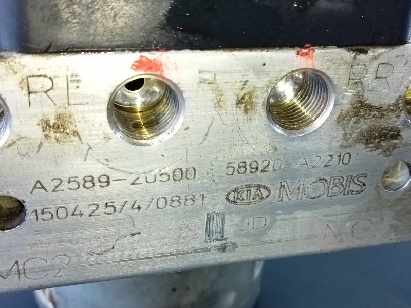 Recambio de abs para kia cee´d drive referencia OEM IAM 58920A2210 A258920500 P3-B8-28-3