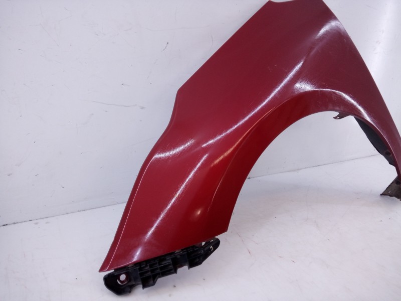 Recambio de aleta delantera izquierda para kia cee´d drive referencia OEM IAM   E4-A2-9