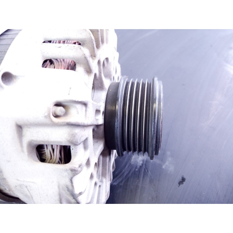 Recambio de alternador para kia cee´d drive referencia OEM IAM 373002A850 2611067 P3-A4-8-4