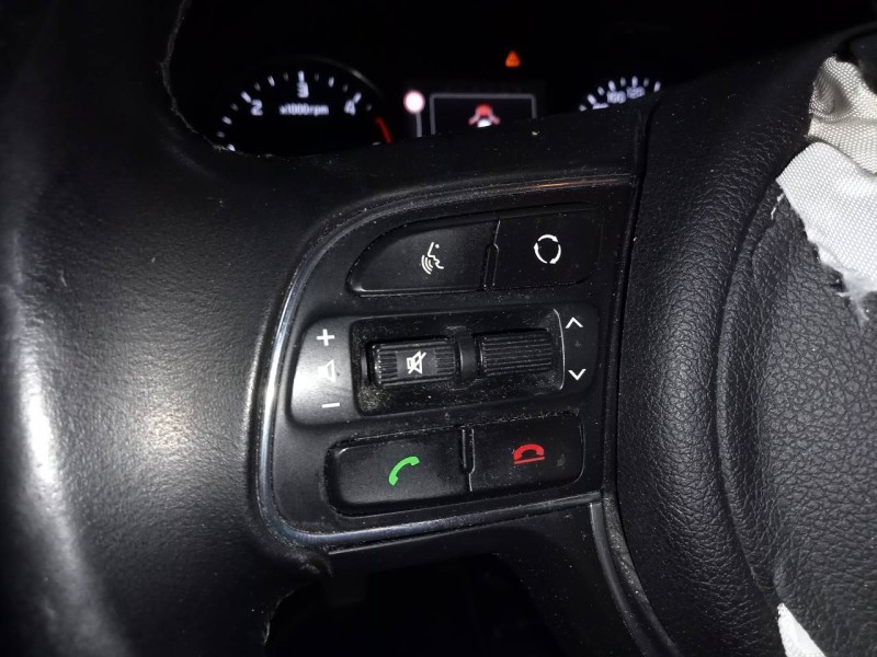 Recambio de volante para kia sportage business 2wd referencia OEM IAM   