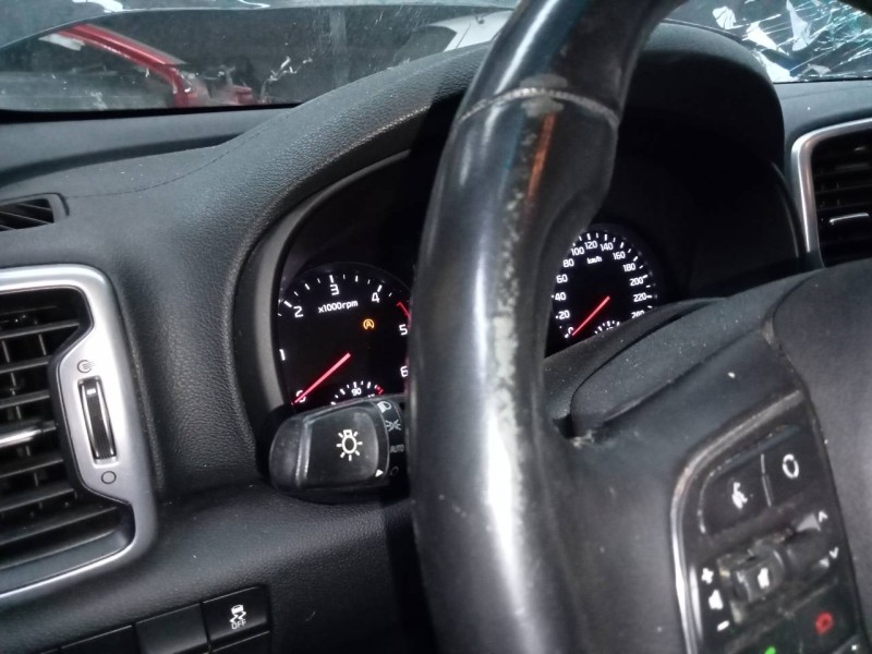 Recambio de volante para kia sportage business 2wd referencia OEM IAM   