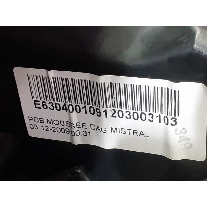 Recambio de salpicadero para citroën c5 berlina exclusive referencia OEM IAM 8231T7 9682177977 P2-A2-21