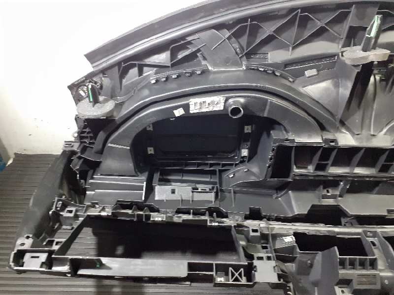 Recambio de salpicadero para citroën c5 berlina exclusive referencia OEM IAM 8231T7 9682177977 P2-A2-21