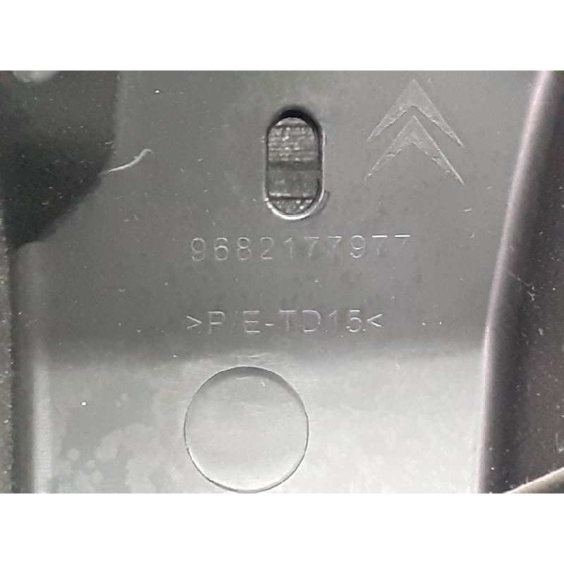 Recambio de salpicadero para citroën c5 berlina exclusive referencia OEM IAM 8231T7 9682177977 P2-A2-21