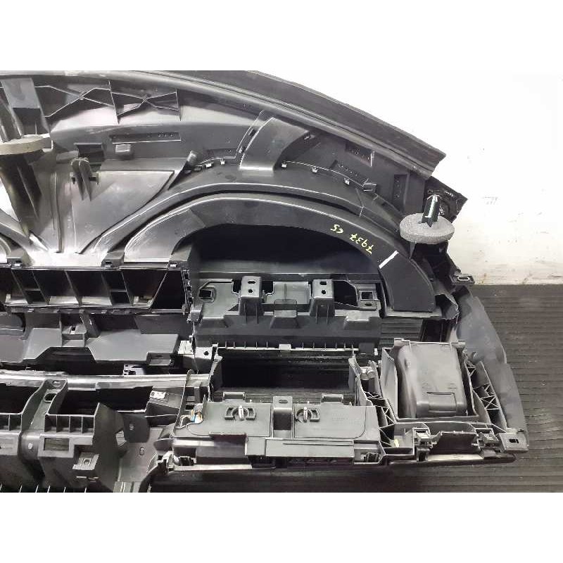 Recambio de salpicadero para citroën c5 berlina exclusive referencia OEM IAM 8231T7 9682177977 P2-A2-21