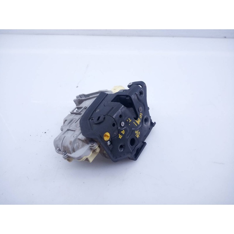 Recambio de cerradura puerta trasera izquierda para audi q7 (4l) 3.0 tdi referencia OEM IAM CZ3C4B39015A  E1-B6-38-2