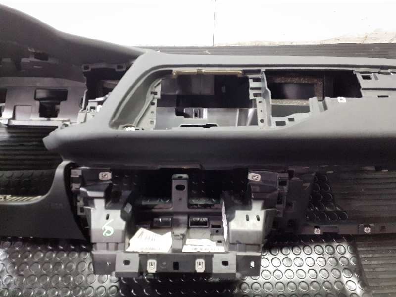 Recambio de salpicadero para citroën c5 berlina exclusive referencia OEM IAM 8231T7 9682177977 P2-A2-21