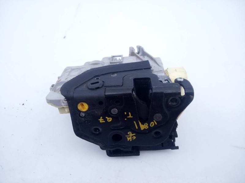 Recambio de cerradura puerta trasera izquierda para audi q7 (4l) 3.0 tdi referencia OEM IAM CZ3C4B39015A  E1-B6-38-2