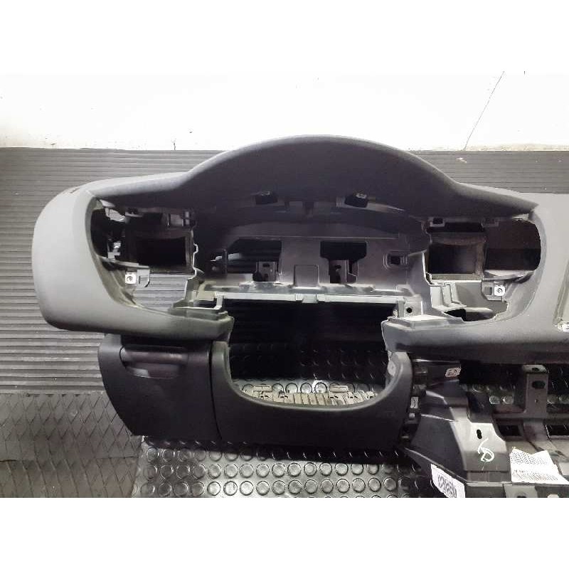 Recambio de salpicadero para citroën c5 berlina exclusive referencia OEM IAM 8231T7 9682177977 P2-A2-21