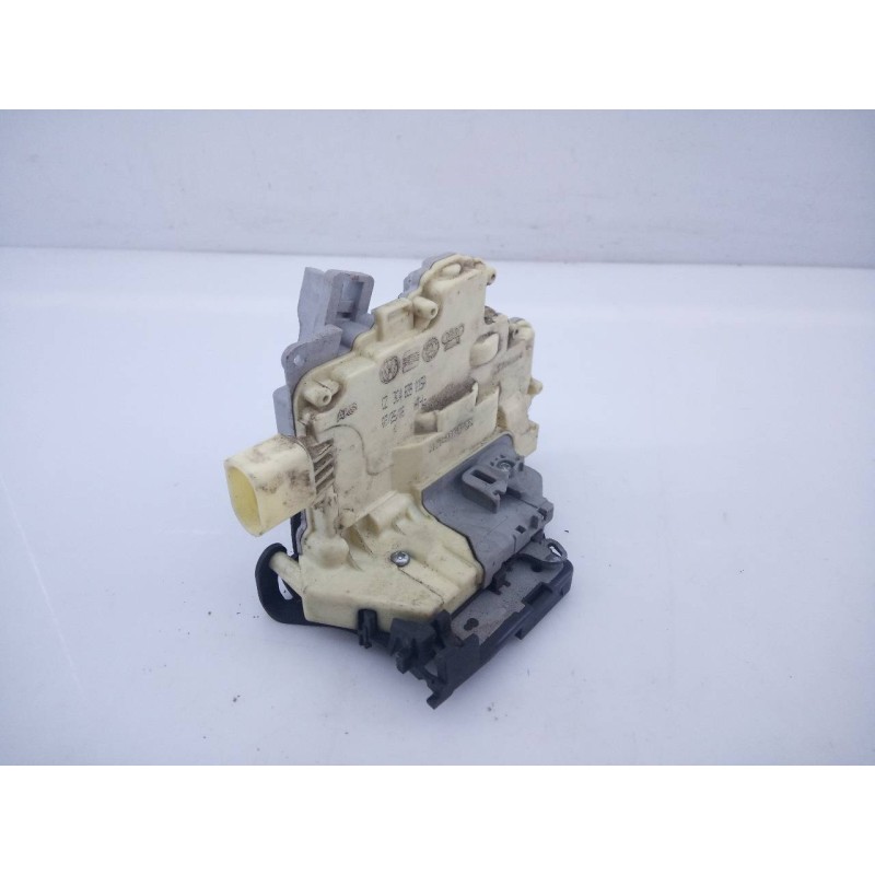 Recambio de cerradura puerta trasera izquierda para audi q7 (4l) 3.0 tdi referencia OEM IAM CZ3C4B39015A  E1-B6-38-2