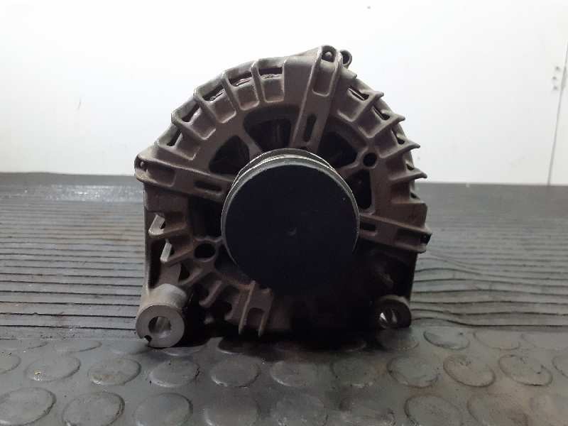 Recambio de alternador para bmw serie 5 lim. (f10) 520d referencia OEM IAM 850724AI02 FG18S052 P3-B2-10-2