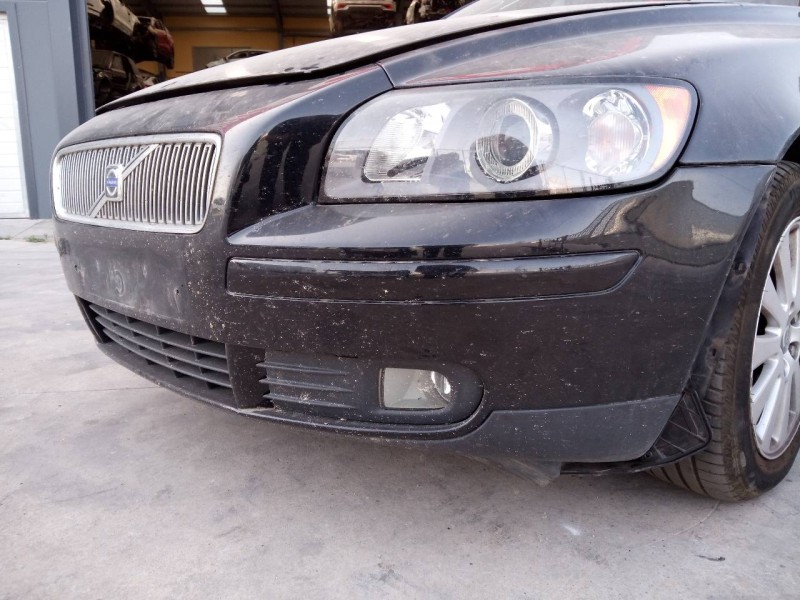Recambio de paragolpes delantero para volvo v50 familiar 2.0 d kinetic referencia OEM IAM   