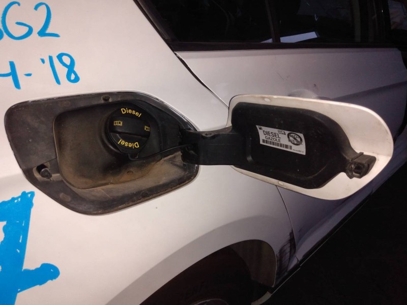Recambio de tapa exterior combustible para volkswagen passat lim. (3g2) advance bmt referencia OEM IAM   