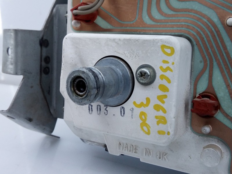 Recambio de cuadro instrumentos para land rover discovery (lt) referencia OEM IAM LR0003002 211290 E3-B3-18-2