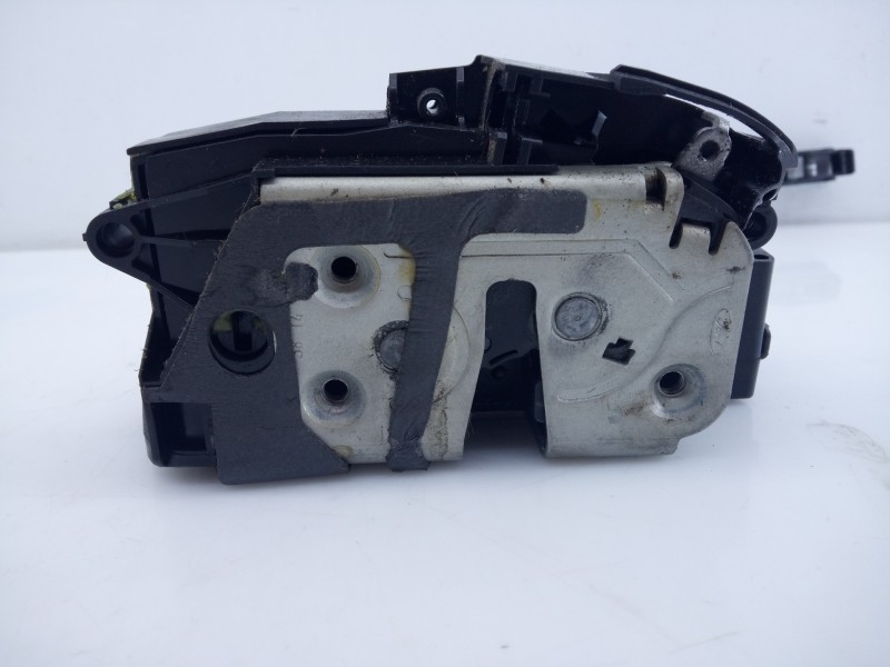 Recambio de cerradura puerta trasera derecha para ford c-max trend referencia OEM IAM 40744138844143  E2- B3-9-2