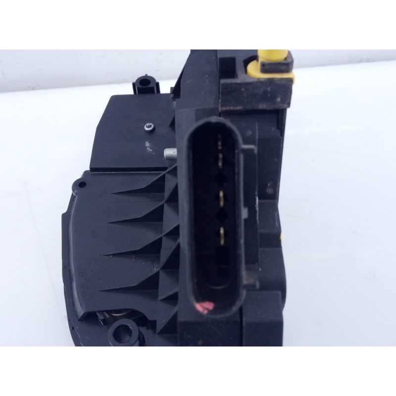 Recambio de cerradura puerta trasera derecha para ford c-max trend referencia OEM IAM 40744138844143  E2- B3-9-2