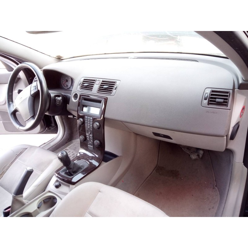 Recambio de salpicadero para volvo v50 familiar 2.0 d kinetic referencia OEM IAM   