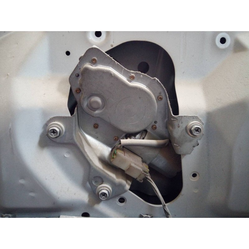 Recambio de motor limpia trasero para nissan terrano/terrano.ii (r20) sport referencia OEM IAM 0390201561 287000X000 