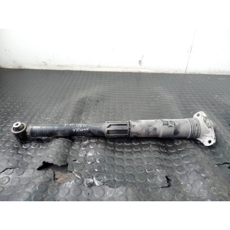 Recambio de amortiguador trasero derecho para volkswagen tiguan sport 4motion bmt referencia OEM IAM 5Q0513425P1-B4-29  P1-B4-30