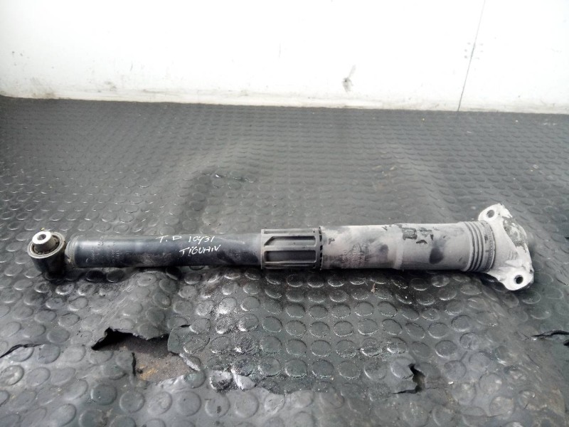 Recambio de amortiguador trasero derecho para volkswagen tiguan sport 4motion bmt referencia OEM IAM 5Q0513425P1-B4-29  P1-B4-30