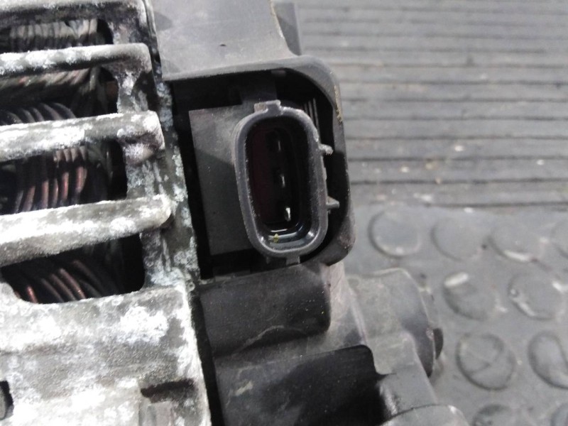 Recambio de alternador para kia cee´d emotion referencia OEM IAM 373002A600  P3-B5-15-1