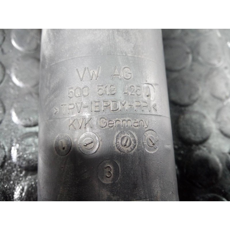 Recambio de amortiguador trasero derecho para volkswagen tiguan sport 4motion bmt referencia OEM IAM 5Q0513425P1-B4-29  P1-B4-30