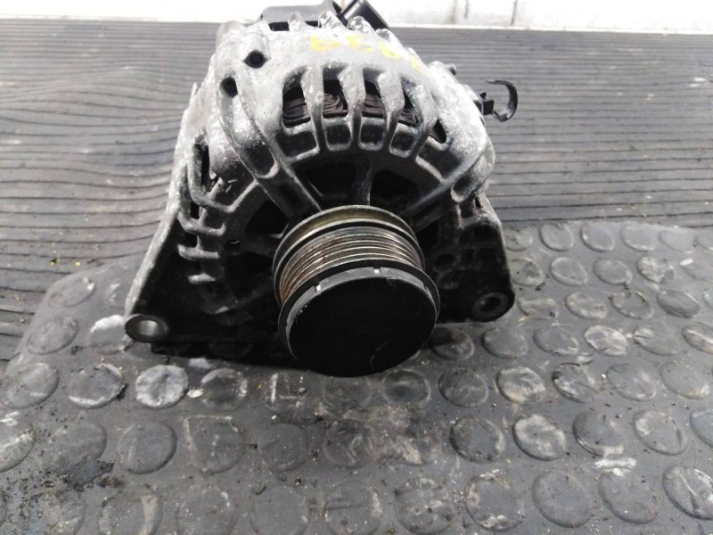 Recambio de alternador para kia cee´d emotion referencia OEM IAM 373002A600  P3-B5-15-1