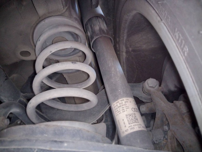 Recambio de amortiguador trasero derecho para audi a3 cabrio (8ve) design edition referencia OEM IAM 8V0512011J  