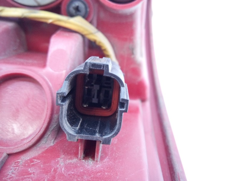 Recambio de piloto trasero izquierdo para kia sportage concept referencia OEM IAM   E2-B5-39-2