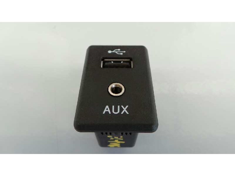 Recambio de sistema audio / radio cd para nissan x-trail (t32) acenta 4x4 referencia OEM IAM 281854CA0A  E3-B4-31-1
