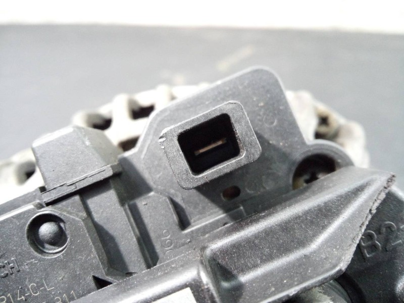Recambio de alternador para volvo xc90 d5 referencia OEM IAM 30658087 0124625024 P3-B6-14-1