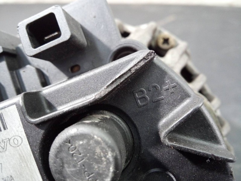 Recambio de alternador para volvo xc90 d5 referencia OEM IAM 30658087 0124625024 P3-B6-14-1