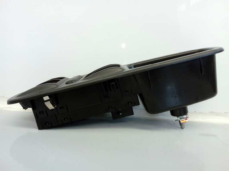 Recambio de mando elevalunas delantero izquierdo para iveco daily pr einzelkabine 35 s... radstand 3000 referencia OEM IAM 73560