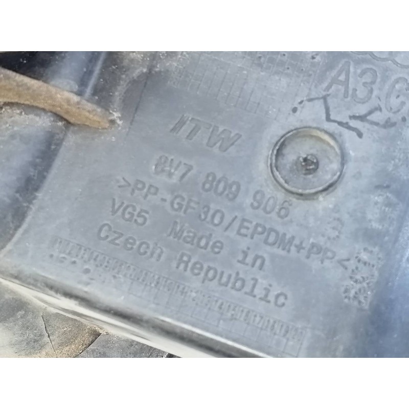 Recambio de tapa exterior combustible para audi a3 cabrio (8ve) design edition referencia OEM IAM 8V7809906  E1-B6-51-1