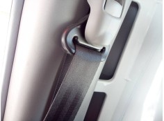 CINTURON SEGURIDAD DELANTERO DERECHO 