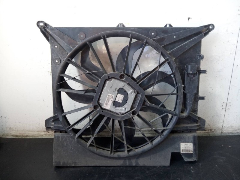 Recambio de electroventilador para volvo xc90 d5 referencia OEM IAM 0130706803 31111543 P2-B8-19