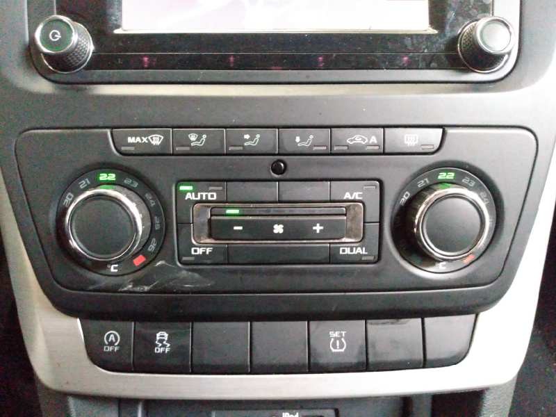 Recambio de mando climatizador para skoda yeti active referencia OEM IAM 3T0907044CD 5HB00974994 E2-A1-24-4